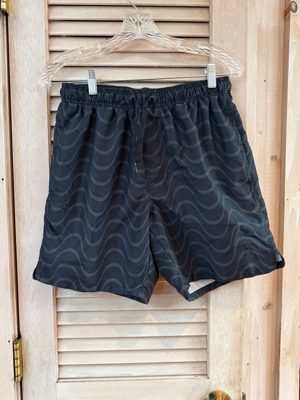Old Navy Black Wave-Print Swim Trunks Small 7” Inseam